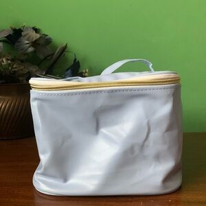 *Clearance-Final* NWT Sassy + Chic Blue Large Makeup Bag